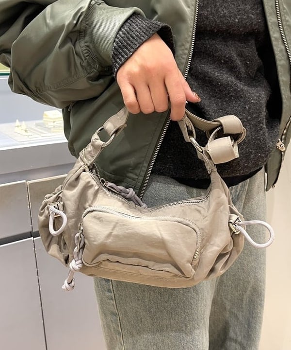 大木さんの「BEAMS WOMEN｜ギャザー アーム MA-1」を使ったコーディネート