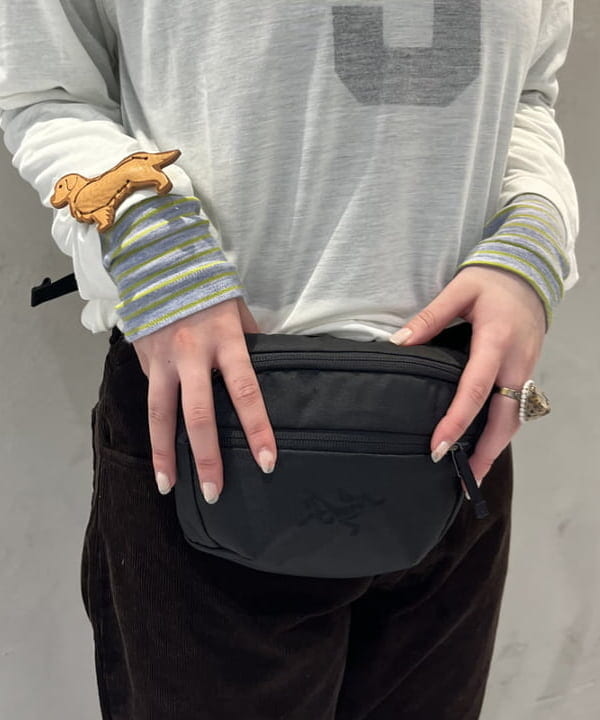 髙田 ユウさんの「BEAMS WOMEN｜コード フレア パンツ」を使ったコーディネート