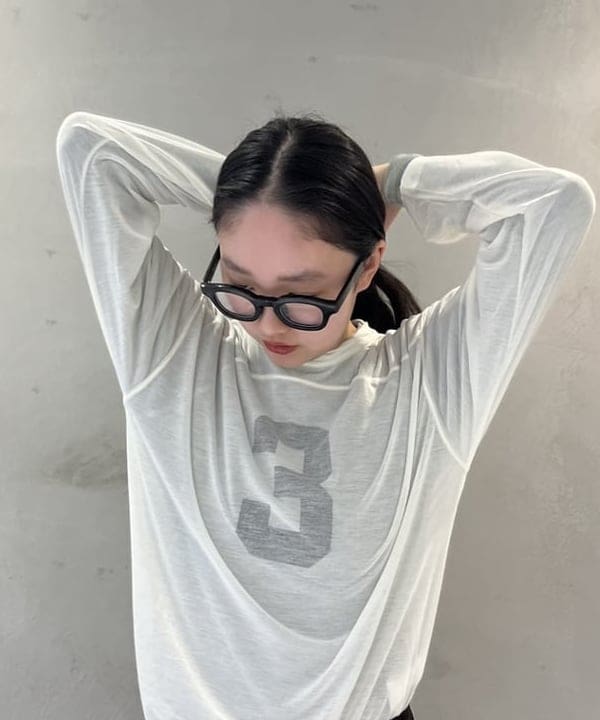 髙田 ユウさんの「BEAMS WOMEN｜コード フレア パンツ」を使ったコーディネート