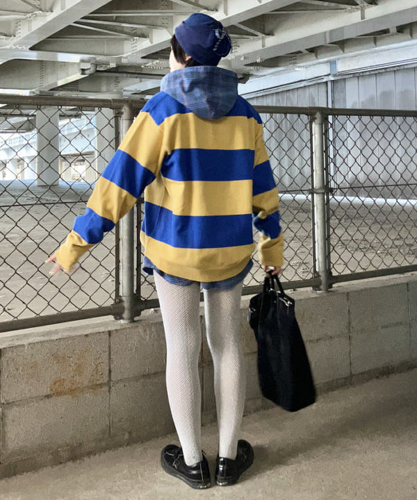 みやさかさんの「BEAMS WOMEN｜ワイドフィット 7ゲージ ラガー ニットポロシャツ」を使ったコーディネート