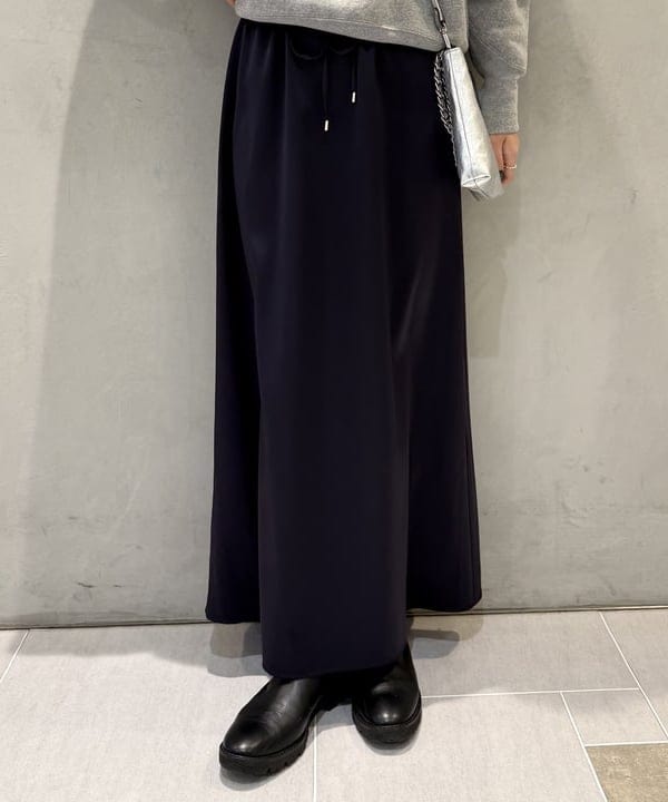 ヒライさんの「BEAMS WOMEN｜トリアセ ポリエステル フラットサテン スカート」を使ったコーディネート