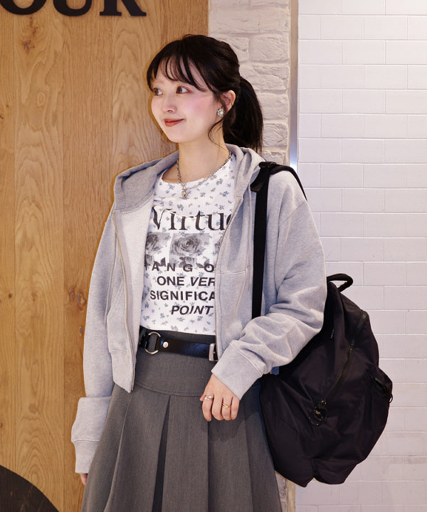Joさんの「BEAMS WOMEN｜スウェット ジップ フーディー」を使ったコーディネート