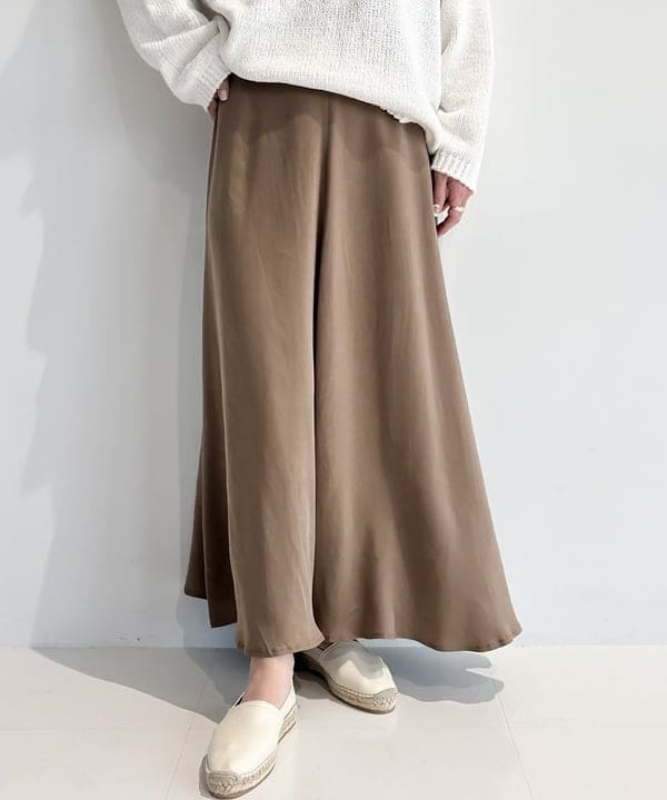 AONO SHIKAMAさんの「BEAMS WOMEN｜コットン ローゲージ ロングスリーブ プルオーバー」を使ったコーディネート