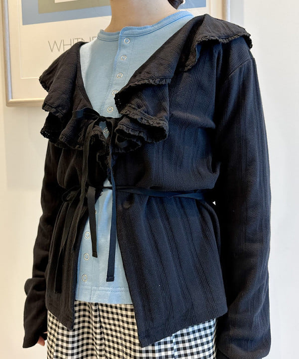 イシイ サオリさんの「BEAMS WOMEN｜2WAY フラワー バンダナ」を使ったコーディネート