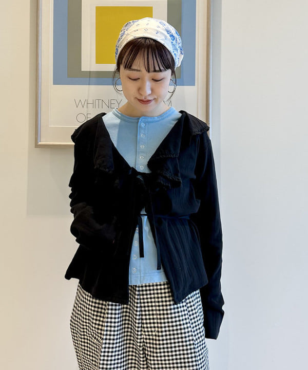 イシイ サオリさんの「BEAMS WOMEN｜2WAY フラワー バンダナ」を使ったコーディネート