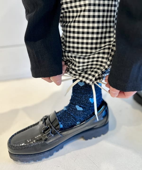 イシイ サオリさんの「BEAMS WOMEN｜2WAY フラワー バンダナ」を使ったコーディネート