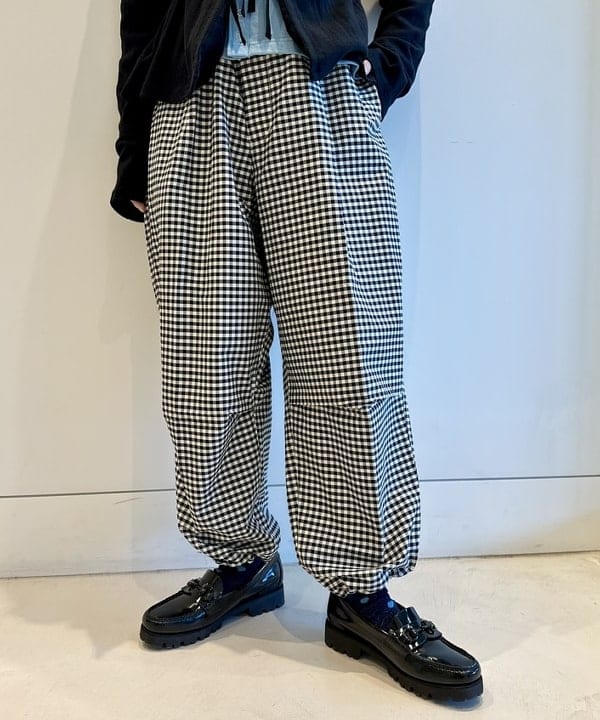 イシイ サオリさんの「BEAMS WOMEN｜2WAY フラワー バンダナ」を使ったコーディネート