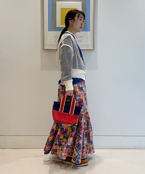 イシイ サオリさんの「BEAMS WOMEN｜ビッグ メッシュ フーディー」を使ったコーディネート