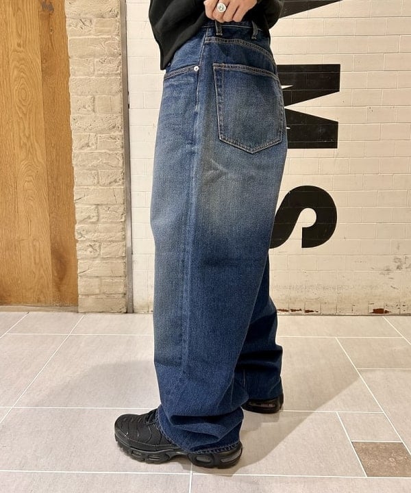 Shutoさんの「BEAMS WOMEN｜ワイドストレート デニムパンツ」を使ったコーディネート