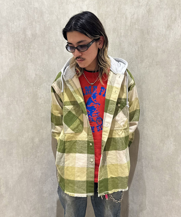 Ryohei Takataさんの「BEAMS WOMEN｜フード チェック ネルシャツ」を使ったコーディネート