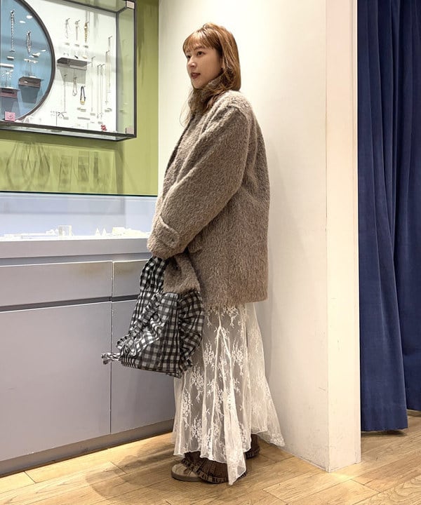 大木さんの「BEAMS WOMEN｜シャギースタンド カラー ハーフ コート」を使ったコーディネート