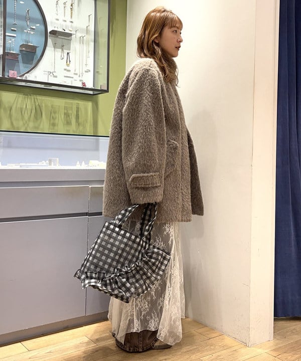 大木さんの「BEAMS WOMEN｜シャギースタンド カラー ハーフ コート」を使ったコーディネート