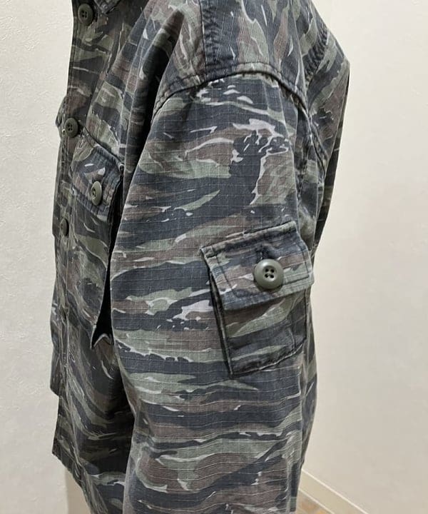 赤羽 花さんの「BEAMS WOMEN｜リップストップ ミリタリー ブルゾン」を使ったコーディネート