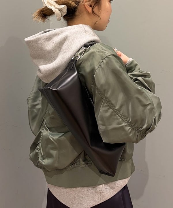 まゆちゃんさんの「BEAMS WOMEN｜ギャザー アーム MA-1」を使ったコーディネート