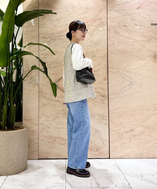 AONO SHIKAMAさんの「BEAMS WOMEN｜ツイード フレア Vネック ジレ＊」を使ったコーディネート