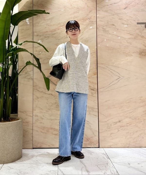 AONO SHIKAMAさんの「BEAMS WOMEN｜ツイード フレア Vネック ジレ＊」を使ったコーディネート