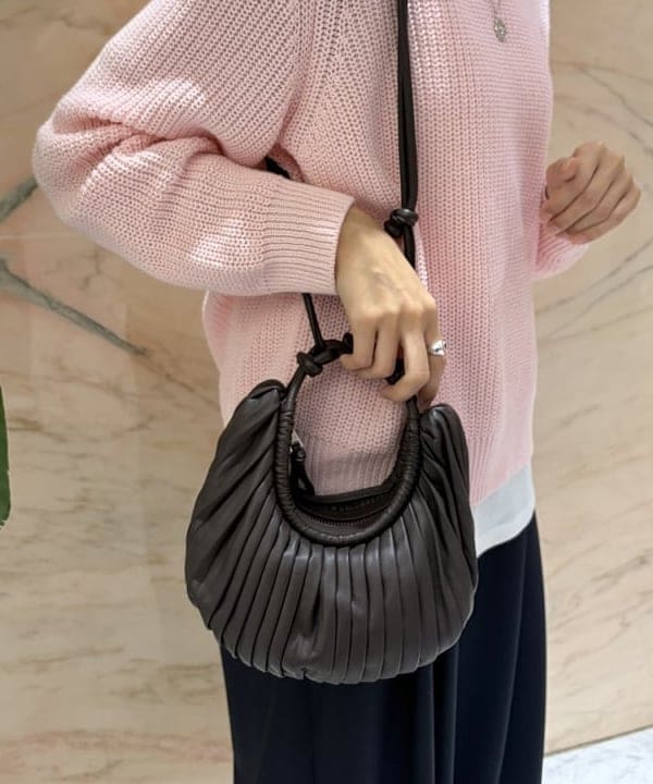 茂野 真楓さんの「BEAMS WOMEN｜5ゲージ コットン 畦編み プルオーバー」を使ったコーディネート