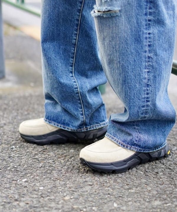 Kellyさんの「BEAMS WOMEN｜フェード ダメージ デニムパンツ 【ワイドストレートフィット】」を使ったコーディネート