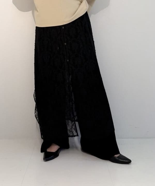 松本 佳菜子さんの「BEAMS WOMEN｜ベロア ワイド スウェット パンツ」を使ったコーディネート