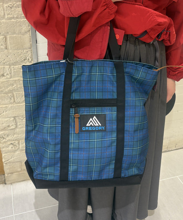 大石彩可さんの「BEAMS WOMEN｜【別注】GREGORY / VINTAGE SIMPLE TOTE CHECK」を使ったコーディネート