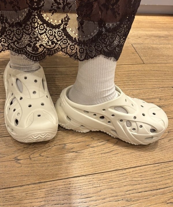 山本 里南さんの「BEAMS WOMEN｜HELOYSE / mercury mesh S」を使ったコーディネート