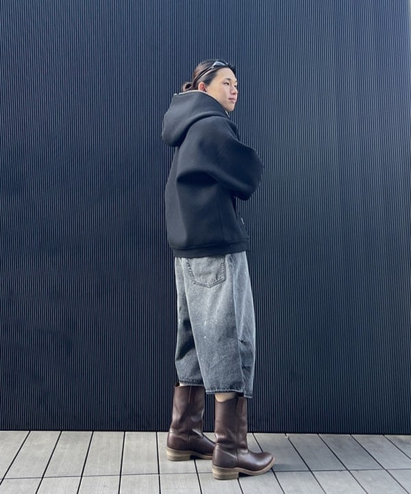 寺田 昌容さんの「BEAMS WOMEN｜フルフェイス ジップアップ フーディ 【ワイドショートフィット】」を使ったコーディネート