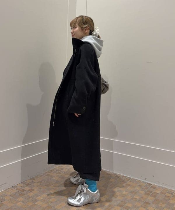 まゆちゃんさんの「BEAMS WOMEN｜スタンドカラー シングル コート」を使ったコーディネート