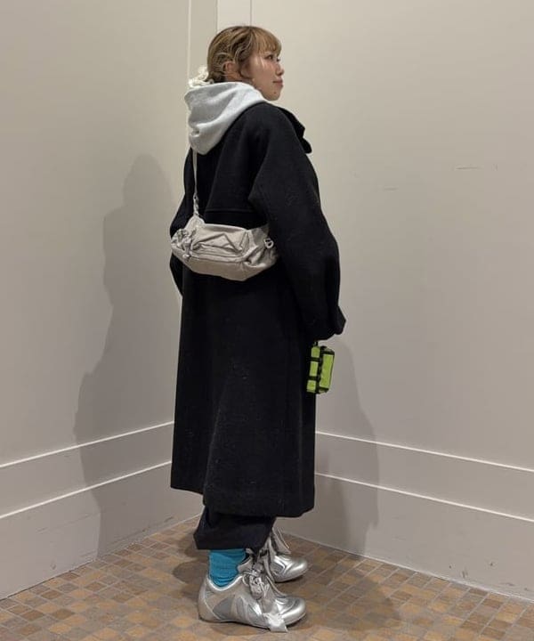 まゆちゃんさんの「BEAMS WOMEN｜スタンドカラー シングル コート」を使ったコーディネート