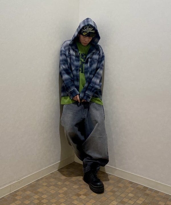 はるひむさんの「BEAMS WOMEN｜ワイドストレート バルーン デニムパンツ」を使ったコーディネート