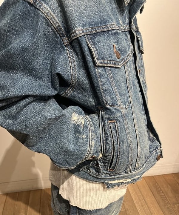 BANさんの「BEAMS WOMEN｜ワイドショート ダメージ デニム ジャケット」を使ったコーディネート