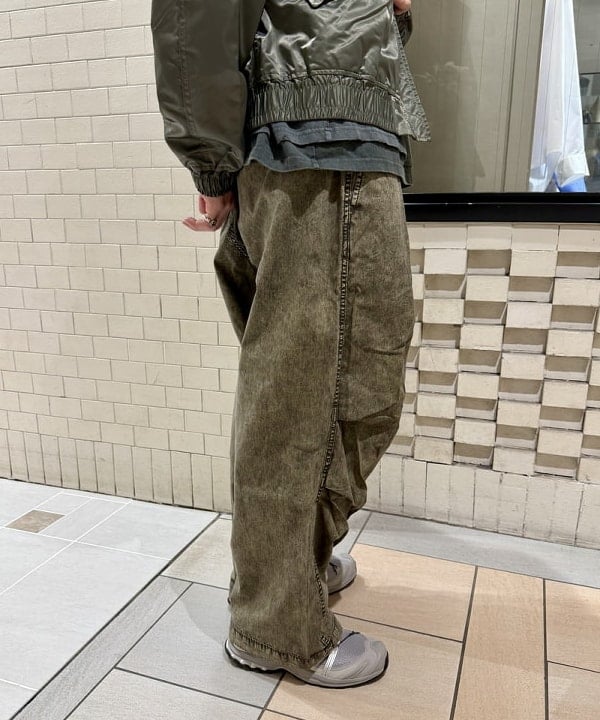 藤井 倖輝さんの「BEAMS WOMEN｜フェイクレイヤード フライトジャケット【ワイドショートフィット】」を使ったコーディネート