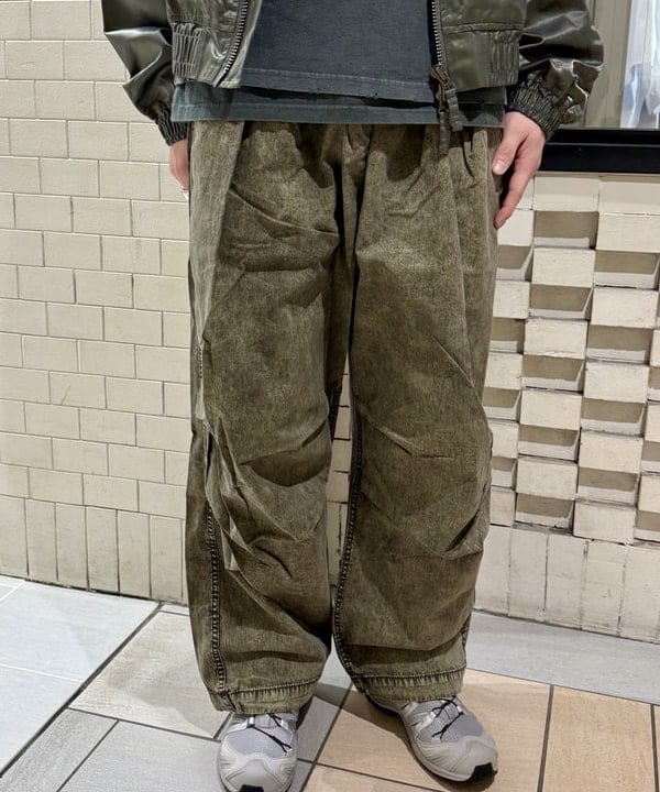 藤井 倖輝さんの「BEAMS WOMEN｜フェイクレイヤード フライトジャケット【ワイドショートフィット】」を使ったコーディネート