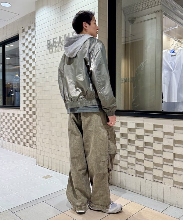 藤井 倖輝さんの「BEAMS WOMEN｜フェイクレイヤード フライトジャケット【ワイドショートフィット】」を使ったコーディネート