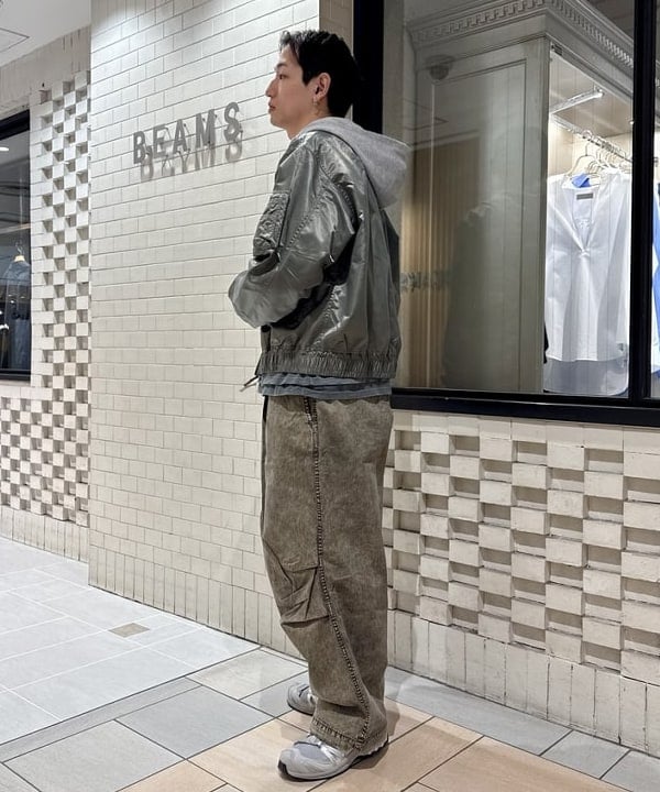 藤井 倖輝さんの「BEAMS WOMEN｜フェイクレイヤード フライトジャケット【ワイドショートフィット】」を使ったコーディネート
