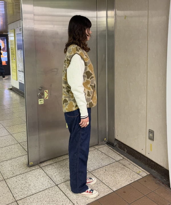 キラリさんの「BEAMS WOMEN｜【別注】Champion / バックプリント リバースウィーブ(R) クルー スウェット」を使ったコーディネート