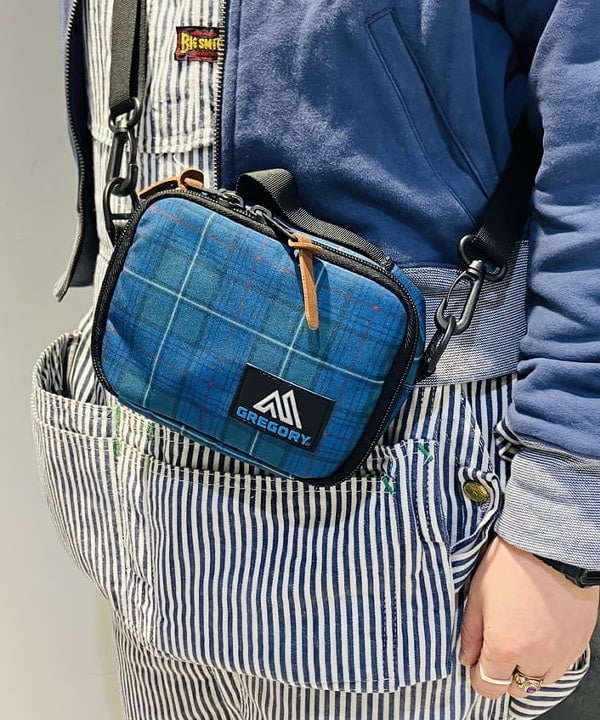 佐藤 歩さんの「BEAMS WOMEN｜【別注】GREGORY / VINTAGE MINI MISSION PACK CHECK」を使ったコーディネート