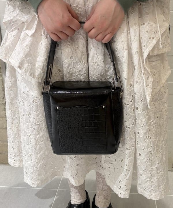 大石彩可さんの「BEAMS WOMEN｜ギャザー アーム MA-1」を使ったコーディネート