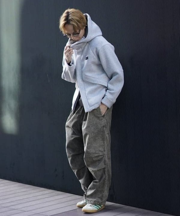 SUDOさんの「BEAMS WOMEN｜フェード バルーンパンツ 【ワイドストレートフィット】」を使ったコーディネート