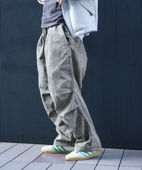 SUDOさんの「BEAMS WOMEN｜フェード バルーンパンツ 【ワイドストレートフィット】」を使ったコーディネート