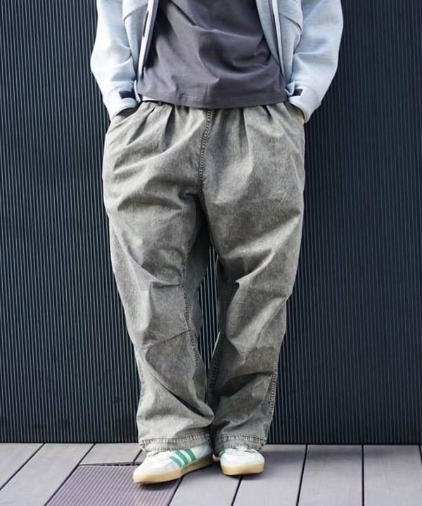 SUDOさんの「BEAMS WOMEN｜フェード バルーンパンツ 【ワイドストレートフィット】」を使ったコーディネート