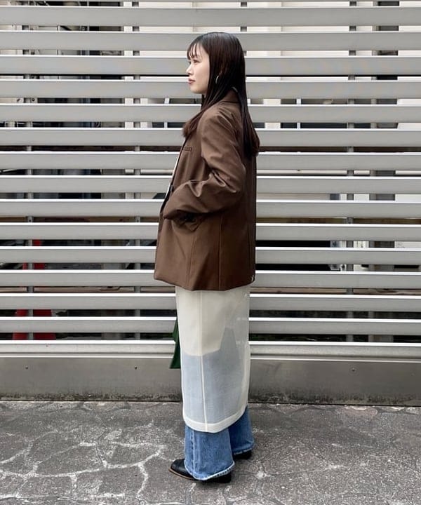 カタヤマ アヤさんの「BEAMS WOMEN｜4ボタン ダブル テーラード ジャケット」を使ったコーディネート