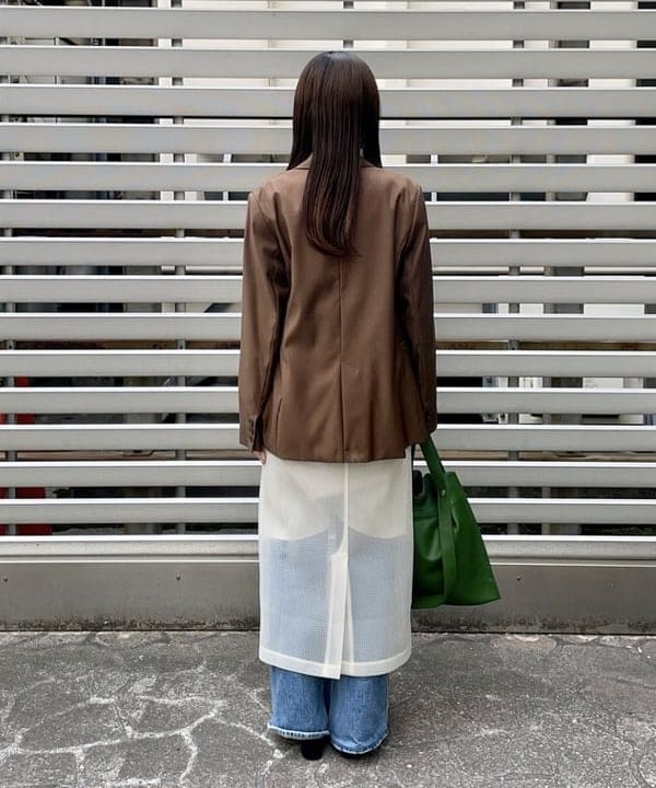 カタヤマ アヤさんの「BEAMS WOMEN｜4ボタン ダブル テーラード ジャケット」を使ったコーディネート