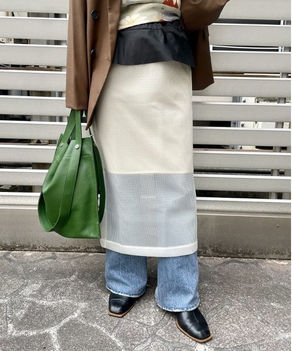 カタヤマ アヤさんの「BEAMS WOMEN｜4ボタン ダブル テーラード ジャケット」を使ったコーディネート