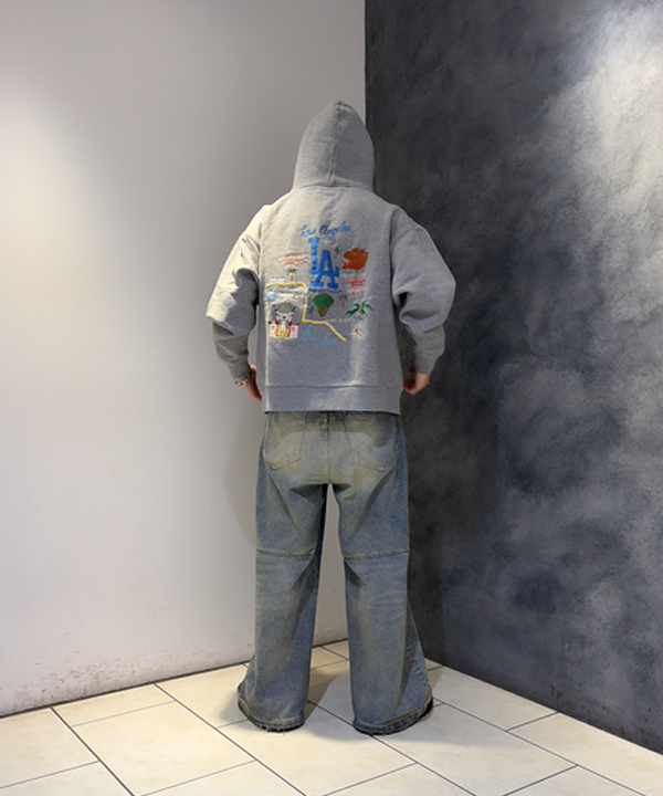 大野 滉太さんの「BEAMS WOMEN｜【別注】テーラー東洋 / ZIPUP HOODIE」を使ったコーディネート