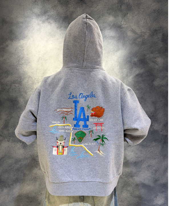 大野 滉太さんの「BEAMS WOMEN｜【別注】テーラー東洋 / ZIPUP HOODIE」を使ったコーディネート