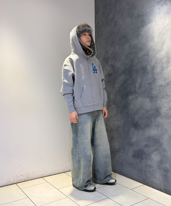 大野 滉太さんの「BEAMS WOMEN｜【別注】テーラー東洋 / ZIPUP HOODIE」を使ったコーディネート