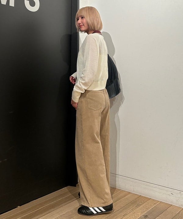 佐藤 亜美さんの「BEAMS WOMEN｜【別注】FRED PERRY / RIB-KNITTED CARDIGAN」を使ったコーディネート