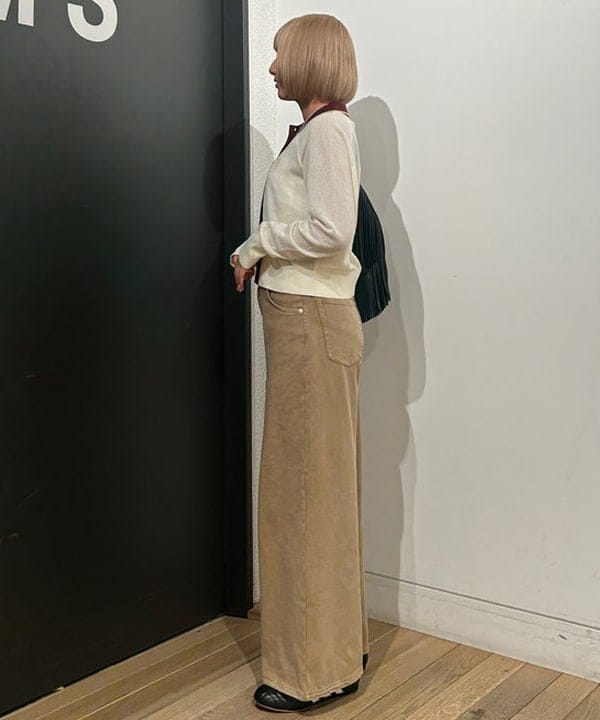 佐藤 亜美さんの「BEAMS WOMEN｜【別注】FRED PERRY / RIB-KNITTED CARDIGAN」を使ったコーディネート