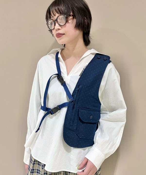 みやさかさんの「BEAMS WOMEN｜【別注】ENGINEERED GARMENTS / ワンショルダー ベスト」を使ったコーディネート