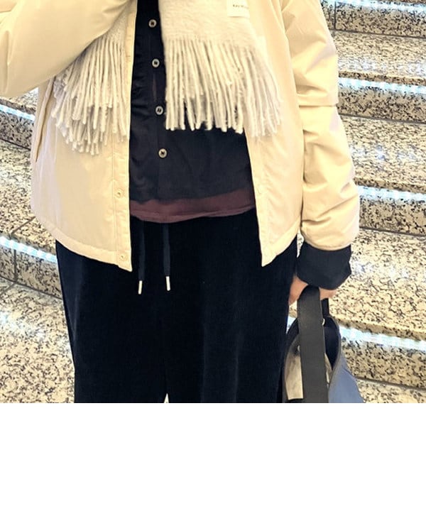 森本 理絵さんの「BEAMS WOMEN｜シャーリング ギャザー カーディガン」を使ったコーディネート